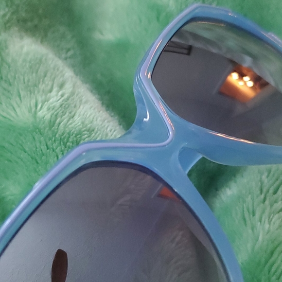 Sunglasses ๐ถ - Picture 3 of 3